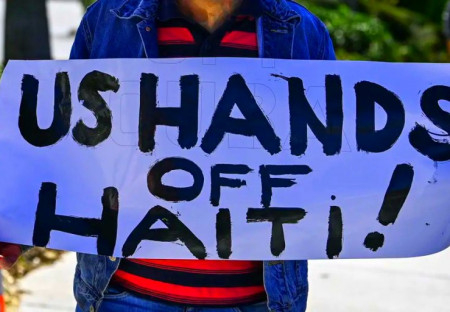 ¡Las manos de Estados Unidos fuera de Haití!