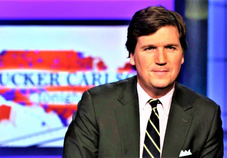 Casa Blanca presionó a Facebook para censurar a Tucker Carlson sobre vacunas COVID, según fiscal general