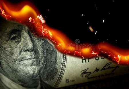 Es oficial: los Emiratos Árabes Unidos han dejado de utilizar el dólar para comerciar con petróleo. La caída del dólar es irreversible
