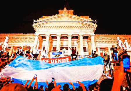 Éxito rotundo de la huelga general en Argentina contra las medidas de recorte, pobreza y represión de Milei