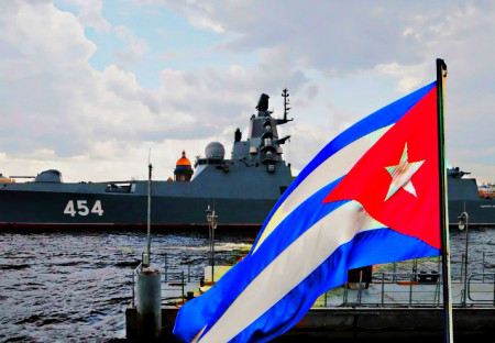 Un submarino nuclear y tres buques de guerra rusos visitan La Habana