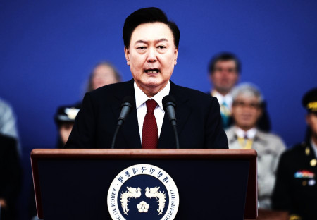 El presidente de Corea del Sur acepta levantar la ley marcial
