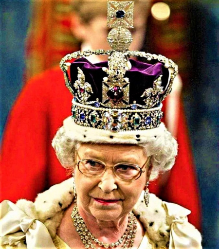 La historia de la corona robada de la reina británica.