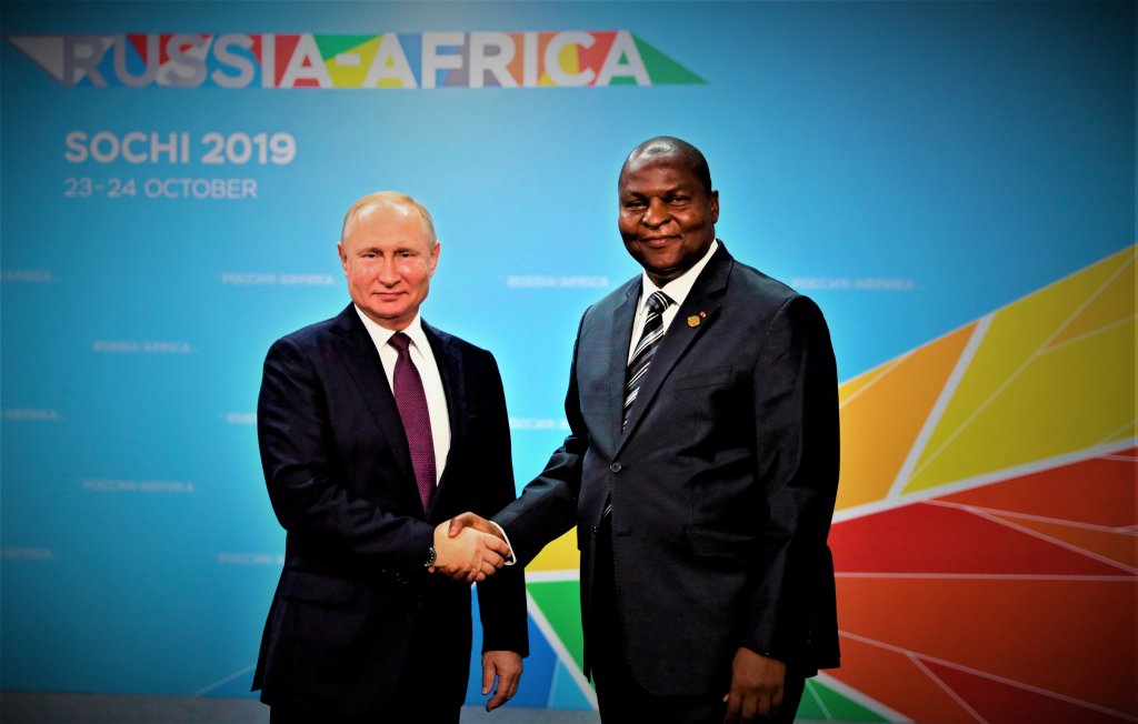 40-lideres-africanos-acuden-a-la-cumbre-de-moscu