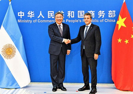 El ministro de Economía argentino celebra China