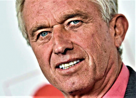 El candidato presidencial Robert Kennedy Jr: Tenemos 800 bases en el extranjero. Los rusos tienen una y media. Los chinos tienen una.